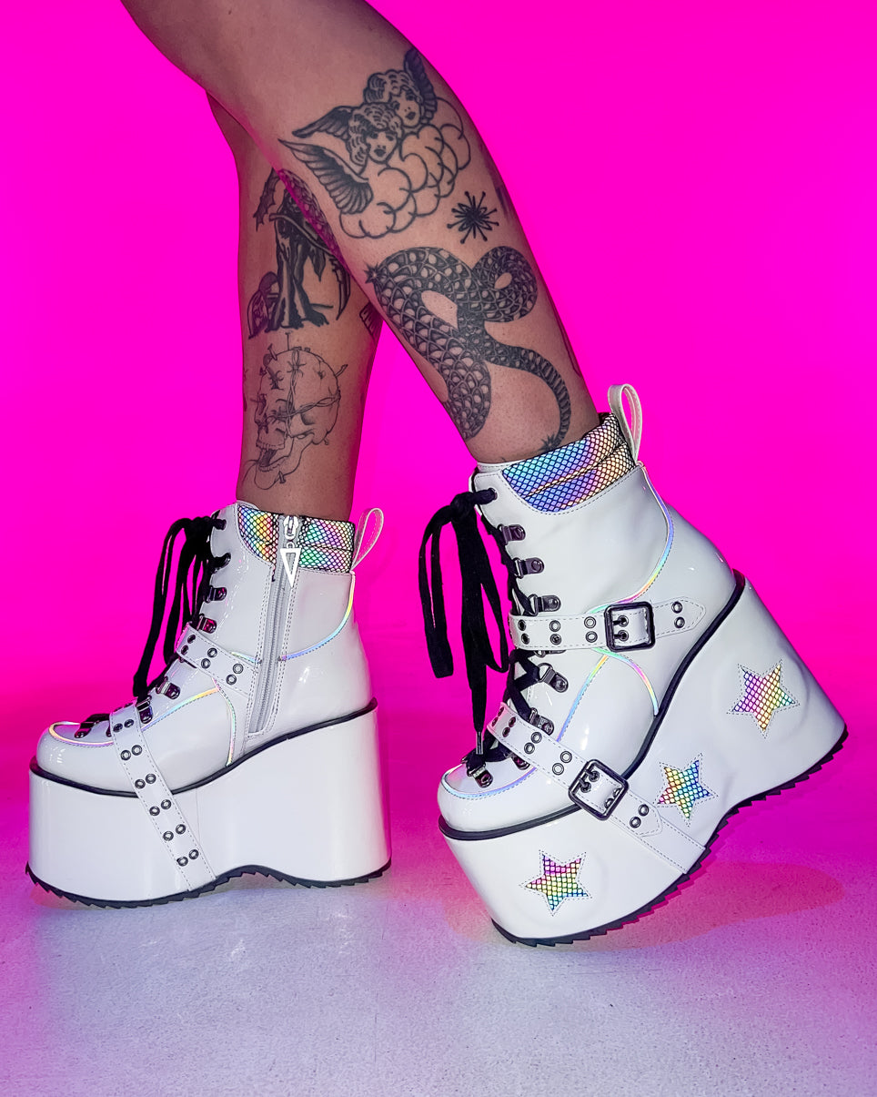 White Spaced Out Platform Boots – Rave Wonderland