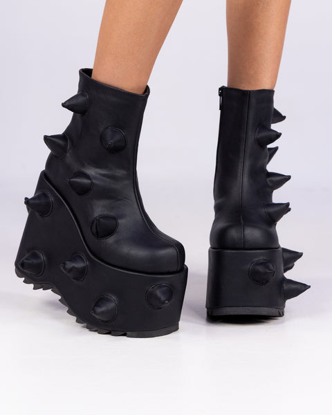 Demonia Slay Spike Women's Matte Black Platform Boots – Rave