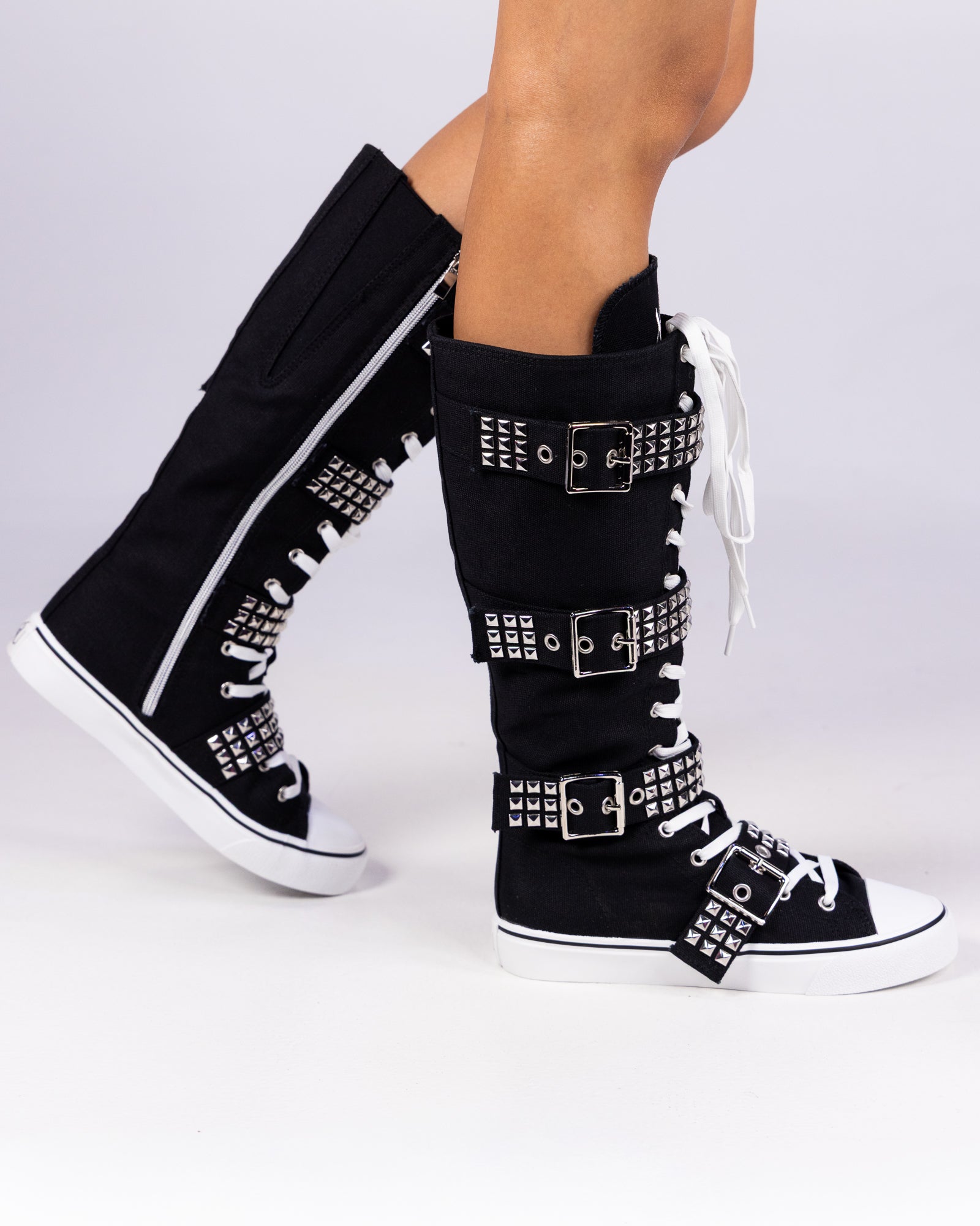 YRU Rawr XD Stud Women's Black/Silver Boots – Rave Wonderland