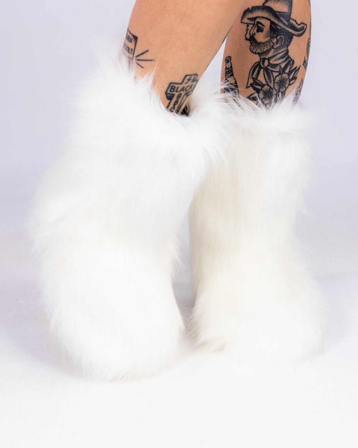Women's White Boots With The Fur – Rave Wonderland