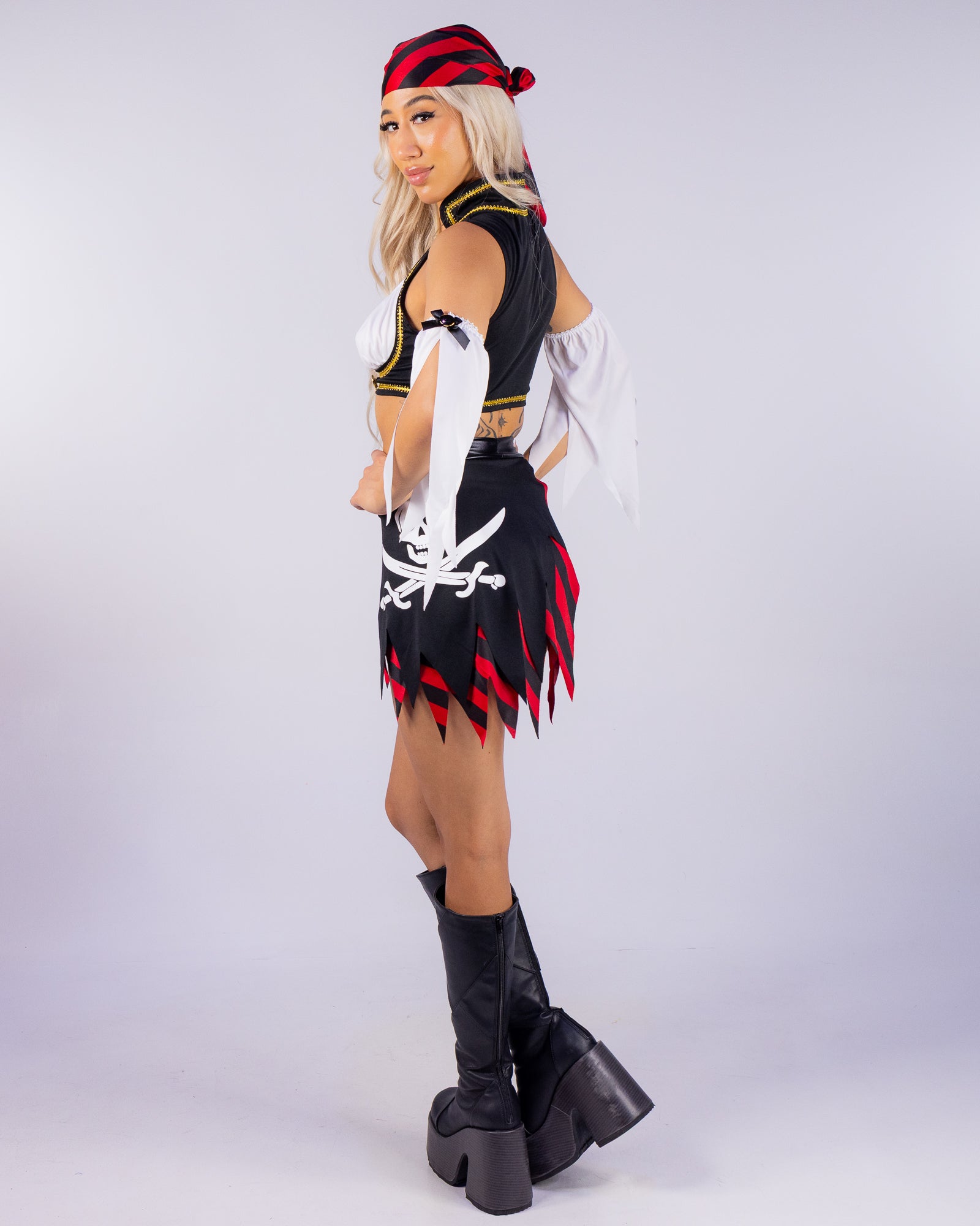 Pirate Wench Women's 4pc Costume – Rave Wonderland