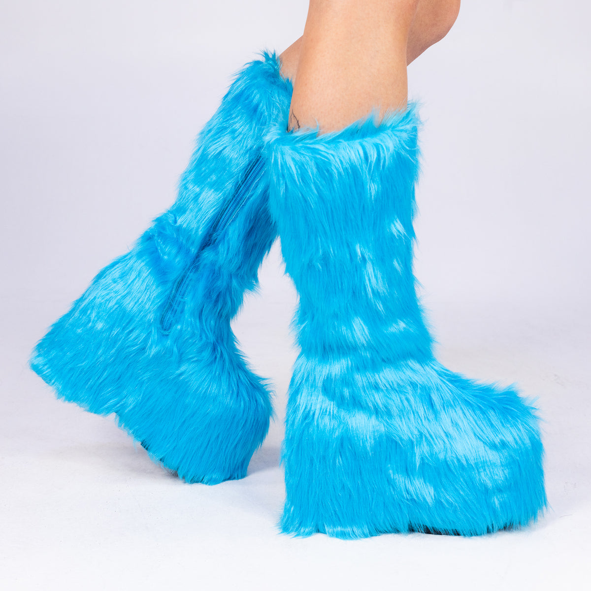 Black Boots With The Fur For Stylish Winter Wear – Rave Wonderland