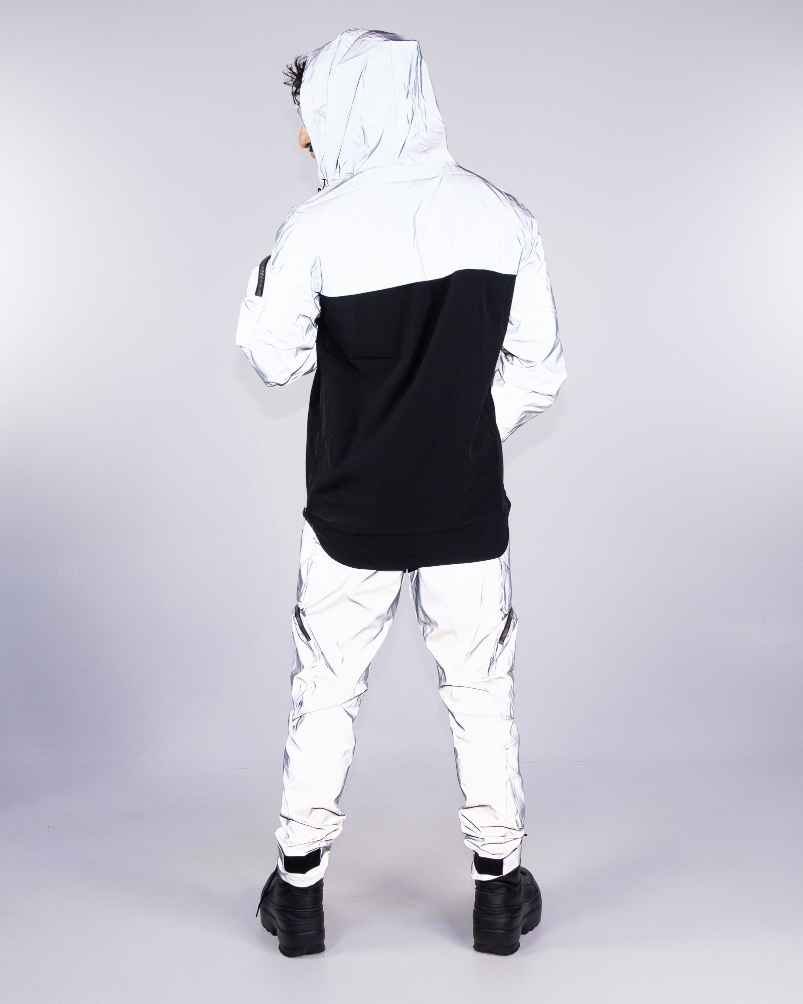 Night Light Men's Silver Reflective Pullover Windbreaker – Rave