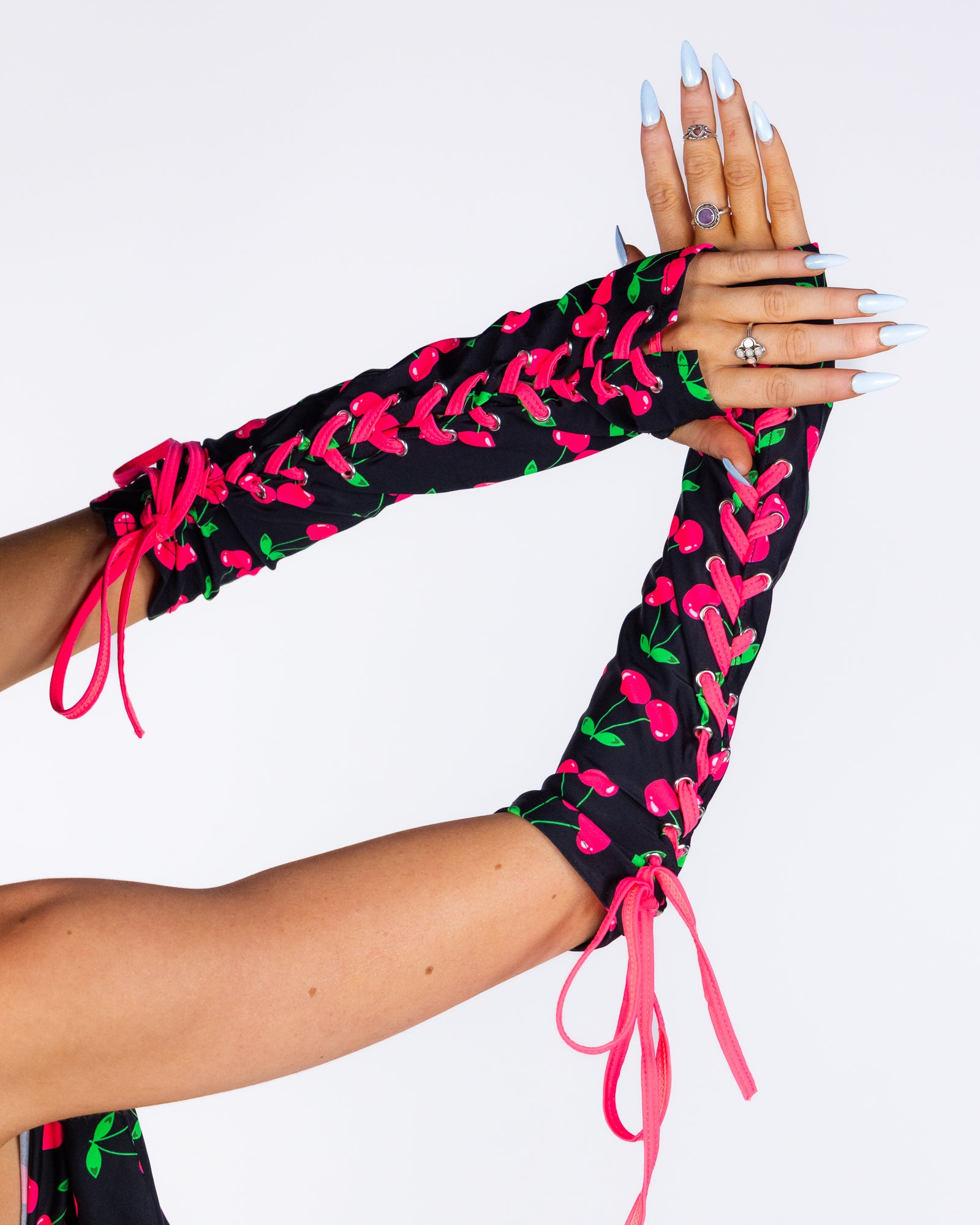 Cherry Pop Women's Lace-Up Gloves – Rave Wonderland