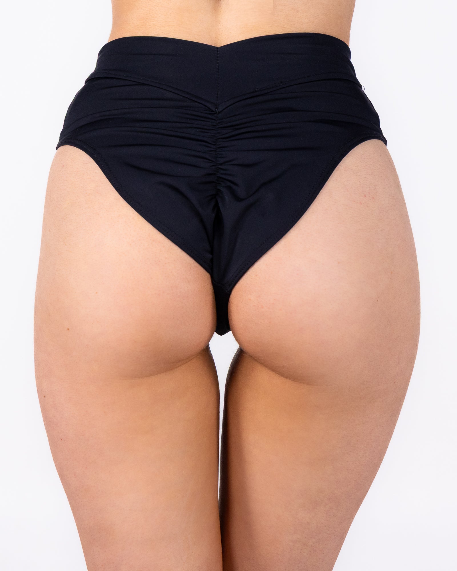 Black scrunch-back women's booty shorts, ruched high-cut back